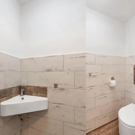 By Interhome