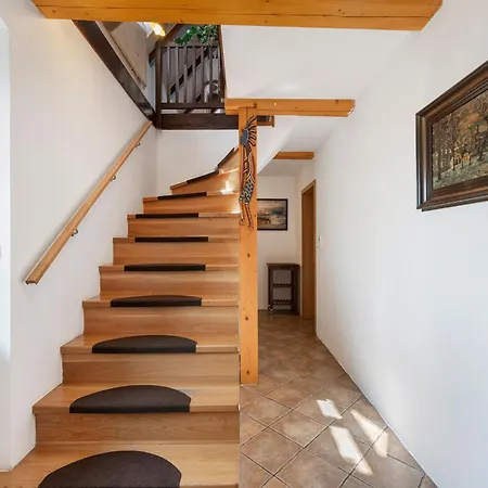 By Interhome Svatá